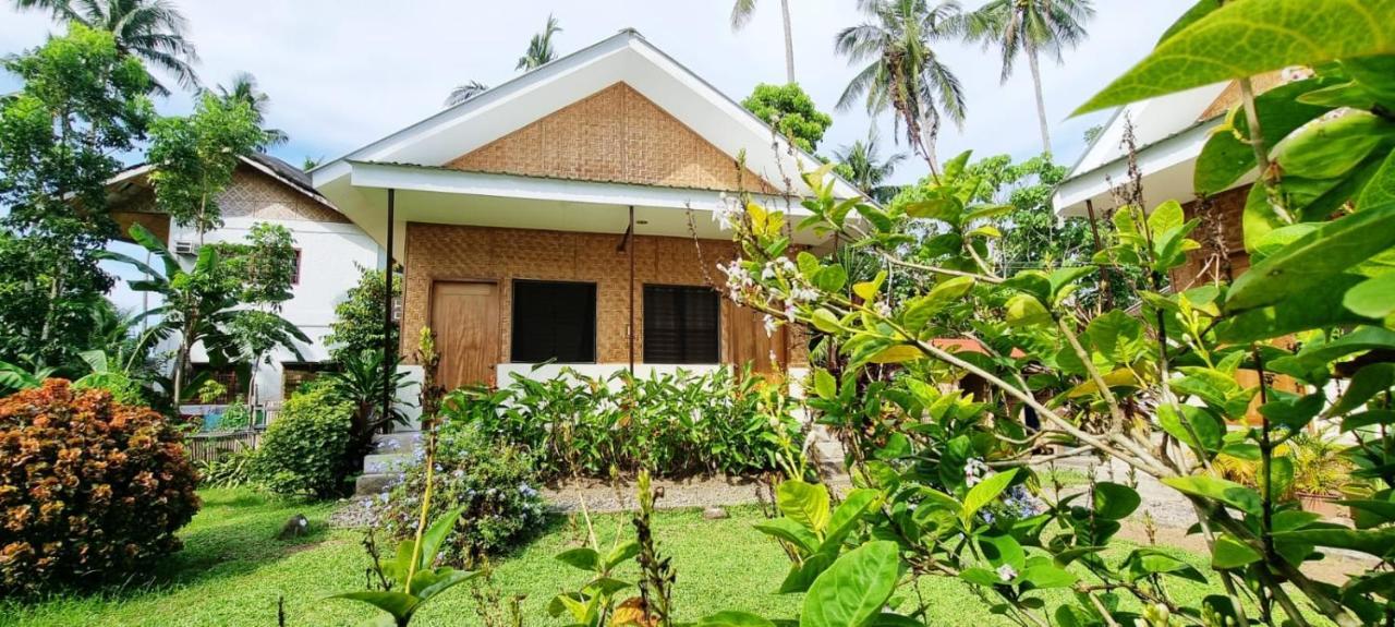 Bahandi Beach Lodge Mambajao Extérieur photo